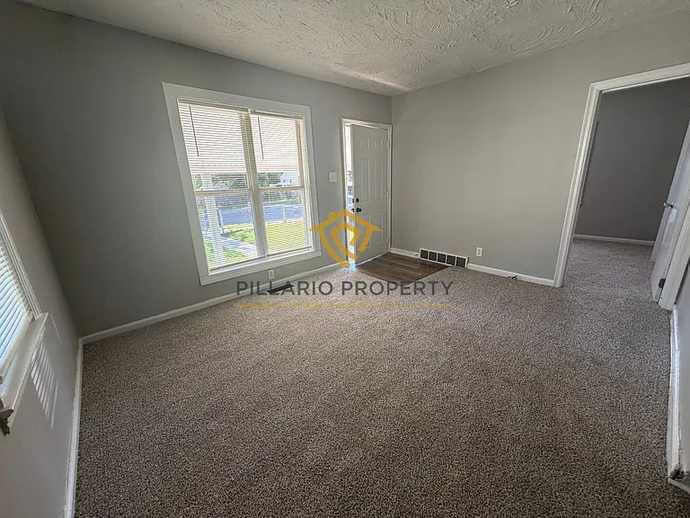 3270 Ralston Ave — Photo 6