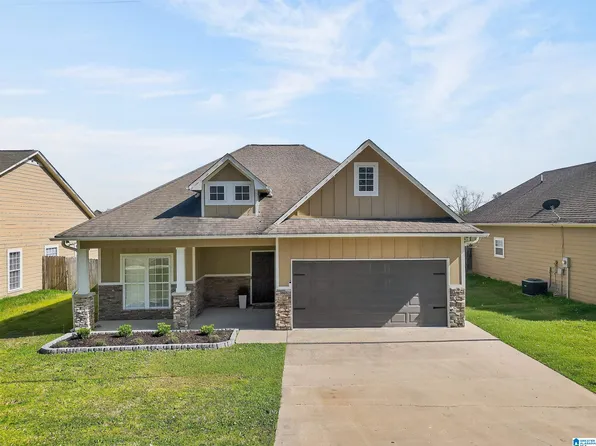 201 Bonnieville Dr, Calera, AL 35040