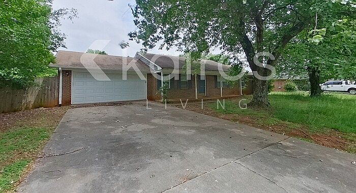 1st image of 103 Piper Ln