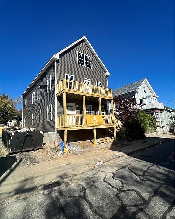 2nd image of 37 Gallup St
