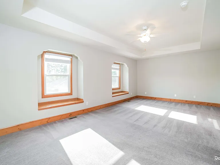 805 SW Harvest Dr — Photo 9