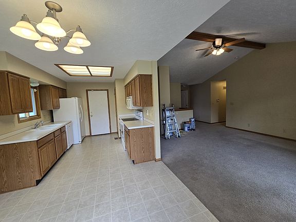 3rd image of 5408 S 82nd St