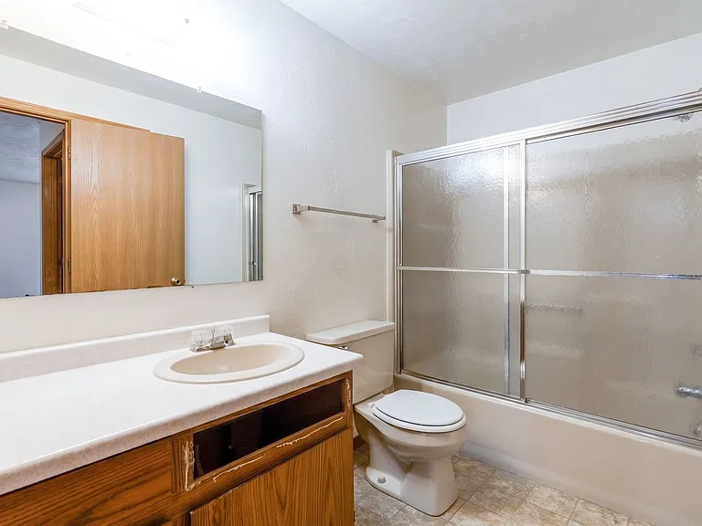 Mossy Oak Apartments — Photo 4