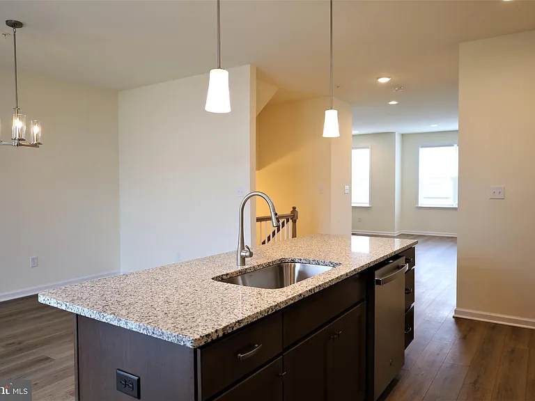61 Becker Dr — Photo 16