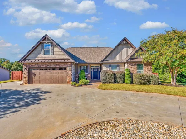 38 Rising Meadow Ln, Taylors, SC 29687