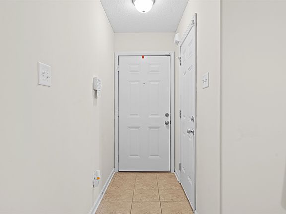 3rd image of 10329 Cottage Oaks Dr