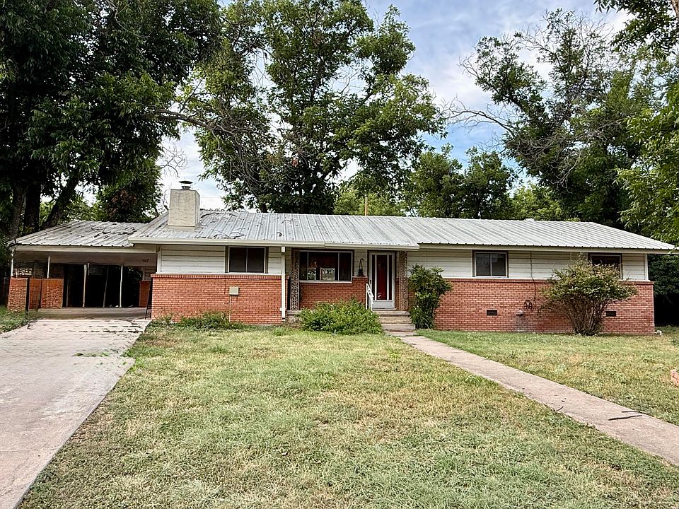 1st image of 204 Cenizo St