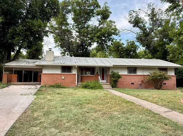 204 Cenizo St, Junction, TX 76849