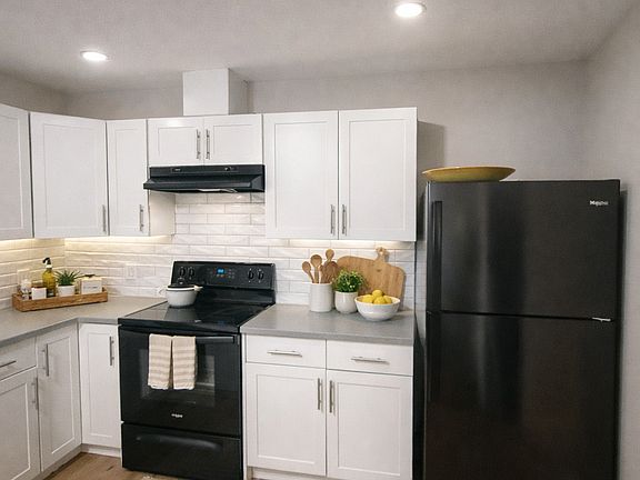 3rd image of 13340 104th St NW