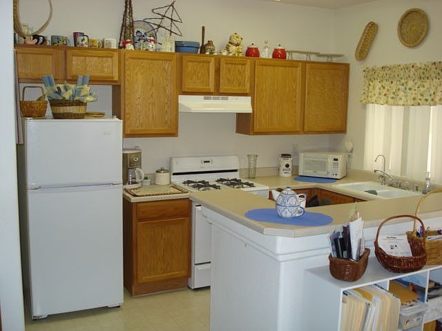2nd image of 2551 Velez Valley Way