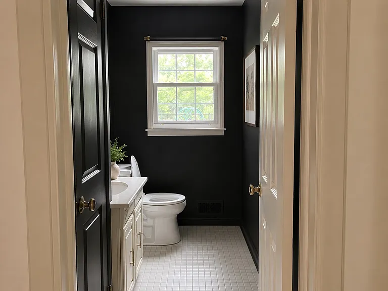 216 Village Ln — Photo 6