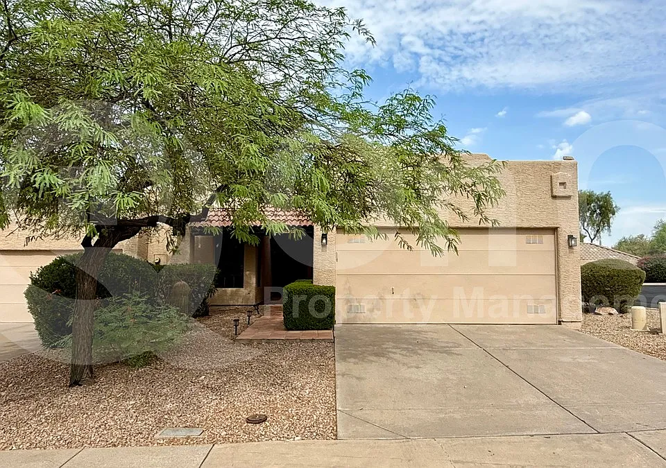 10944 N 117th Pl