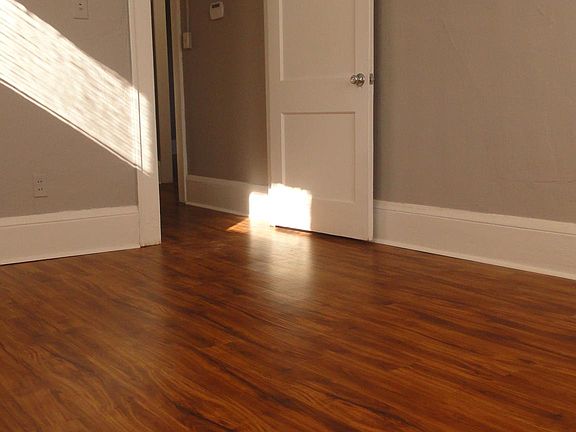4th image of 2326 College St