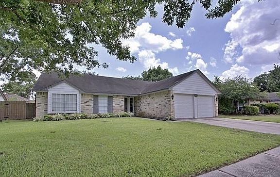 2nd image of 5107 Rivertree Ln
