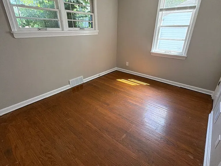 1831 Engelholm Ave — Photo 6