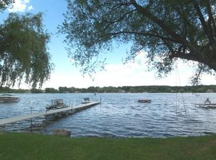 4920 Lakeview Ave, Hubertus, WI 53033