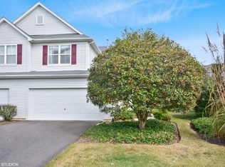 282 Grand Ridge Rd, St Charles, IL 60175