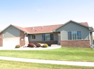 6804 S Crane Ave, Sioux Falls, SD 57108