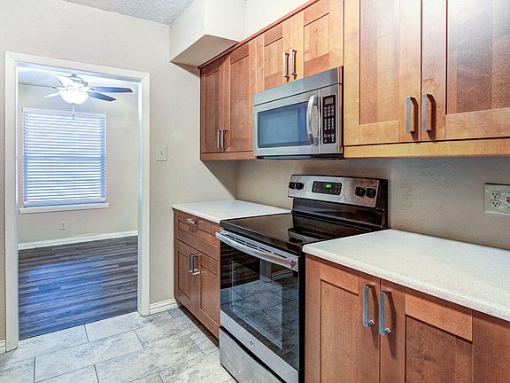 4th image of 1514 Blackwell Dr