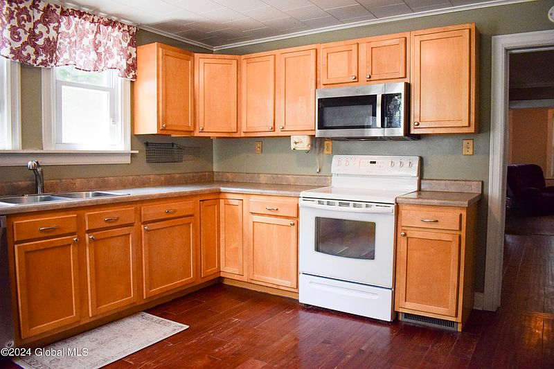 2nd image of 8 Wheaton Avenue