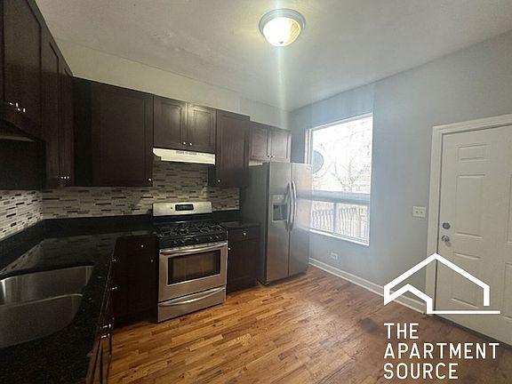 4th image of 232 N Leamington Ave #2