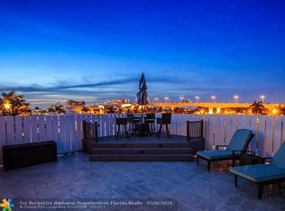2105 SE 18th St, Fort Lauderdale, FL 33316