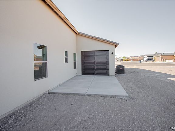 3rd image of 1730 E Red Sage Way