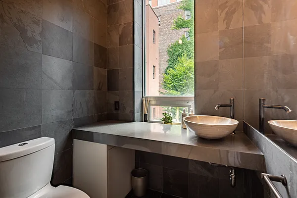 Rented by Rove Travel LLC | media 24