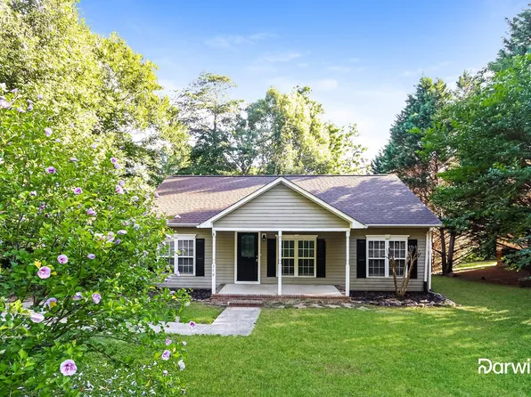 379 Brookfield Dr, Statesville, NC 28625