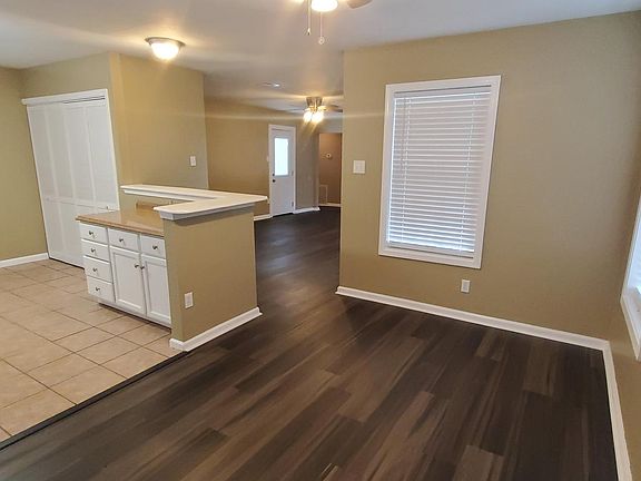 4th image of 435 E Wildwood Dr