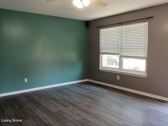 5th image of 214 Glissade Dr