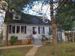 129 Hillcrest Ln, Blackwood, NJ 08012