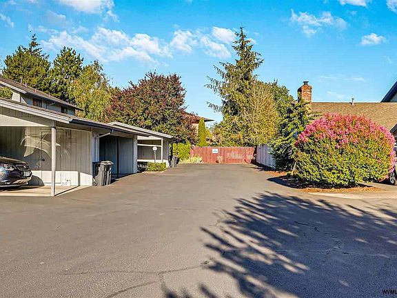 5th image of 652 32nd Ave SE APT 18