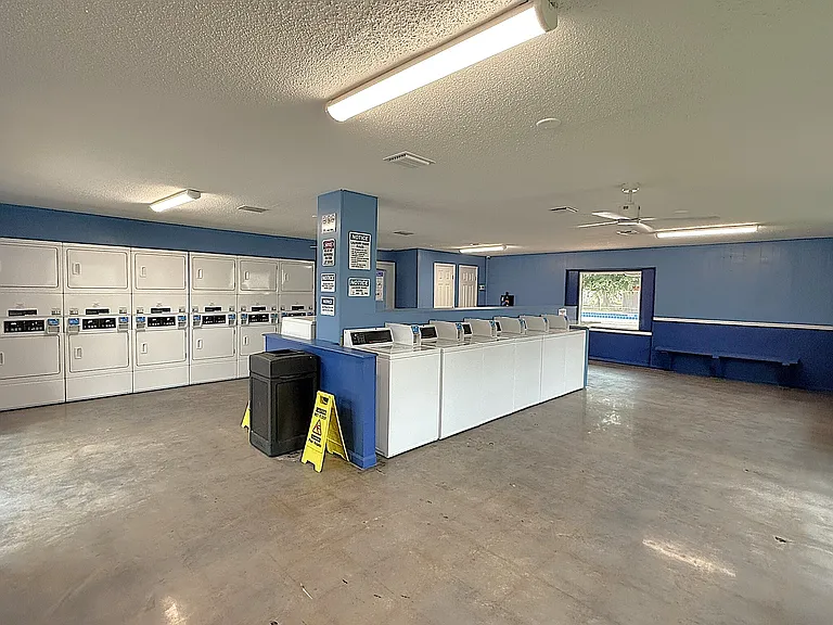 720 Michigan Ct — Photo 17