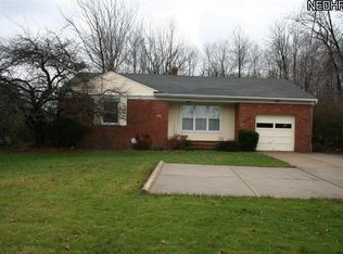 5348 Wilson Mills Rd, Highland Heights, OH 44143