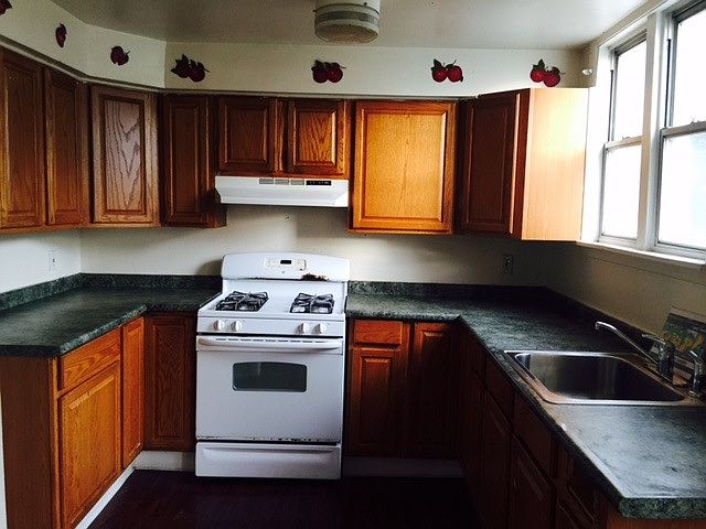 2nd image of 1914 McKinley Ave