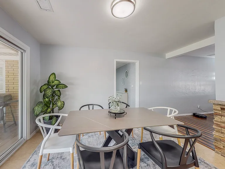 2810 Carolina St NE — Photo 29
