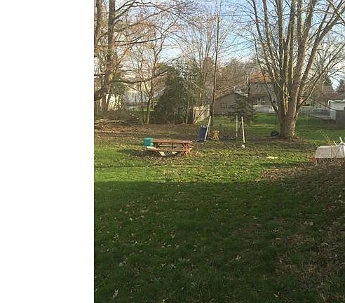3rd image of 223 Clarencedale Ave