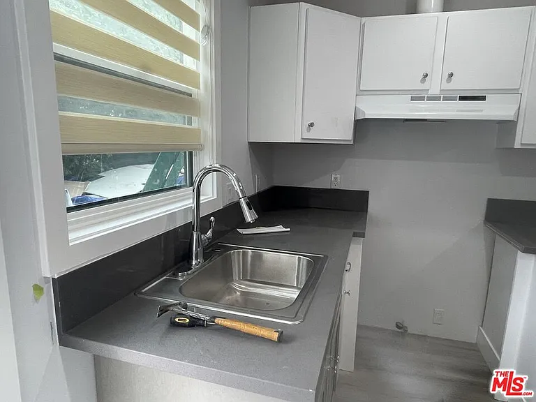 6206 Mayfield Ave — Photo 2
