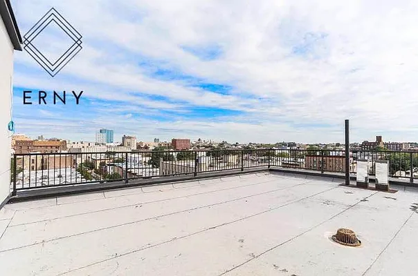 Rented by ERNY LLC | media 42