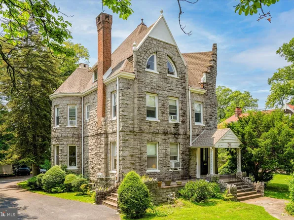 558 W Montgomery Ave, Haverford, PA 19041