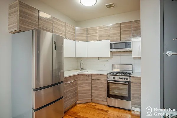 Rented by Brooklyn Group | media 2