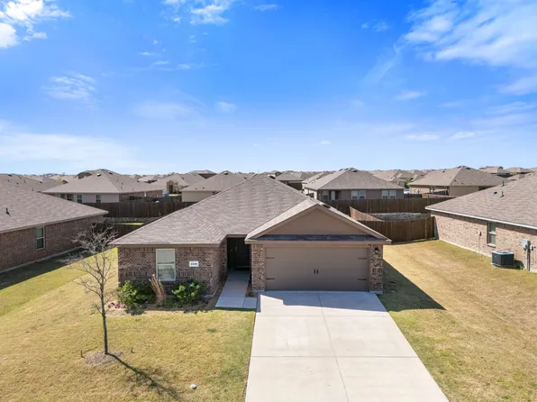 1210 Honeysuckle Dr, Royse City, TX 75189