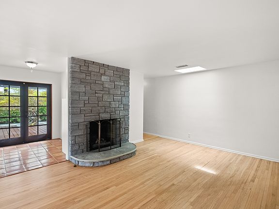 4th image of 3600 Coolidge Ave