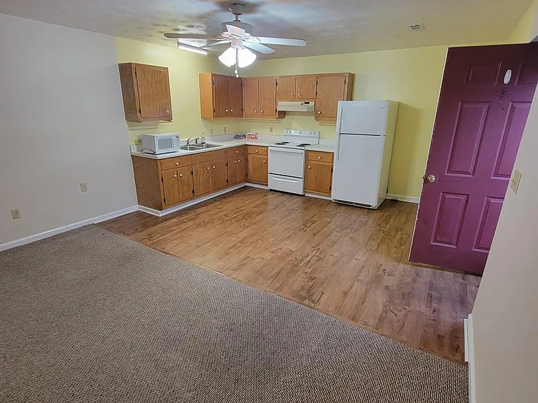 120 S Lewis St #3 — Photo 4