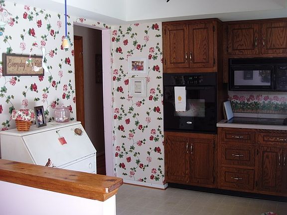 4th image of 31 Ivy Pl