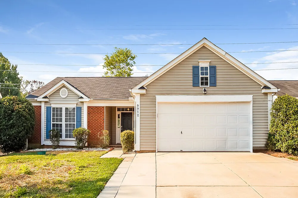 3 bed, 2.0 bath, 1410 sqft, $1,830 — Photo 1