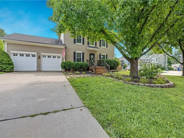 14775 S Kaw Dr, Olathe, KS 66062
