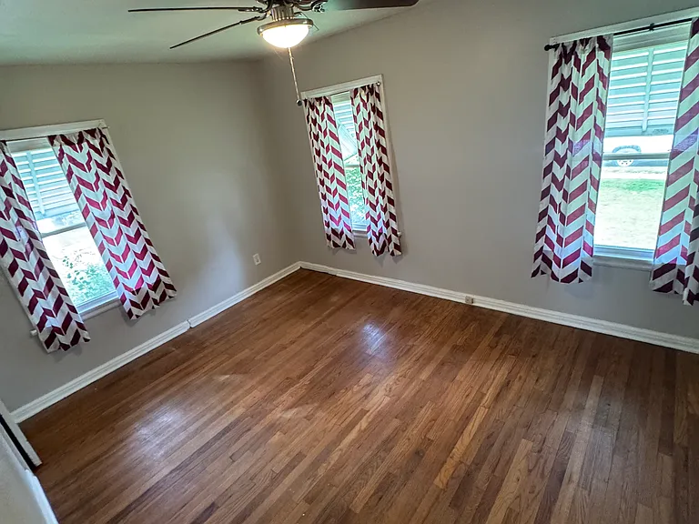 10228 Saint Richard Ln — Photo 3