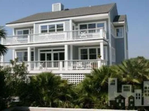 2612 Lumina Ave N, Wrightsville Beach, NC 28480